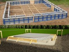 Concrete foundations: types and formwork