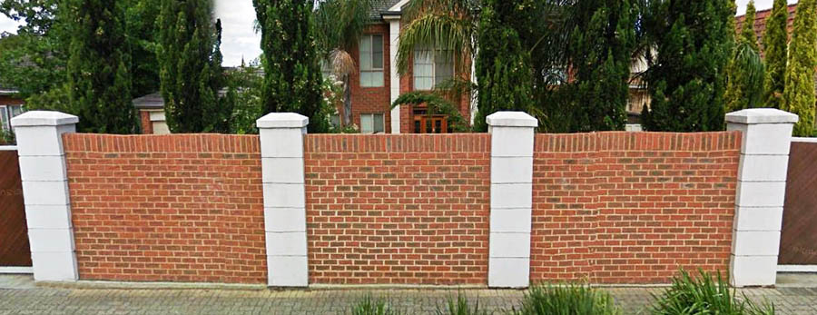 Essential Tips on How to Build a Brick Fence and Make It Beautiful