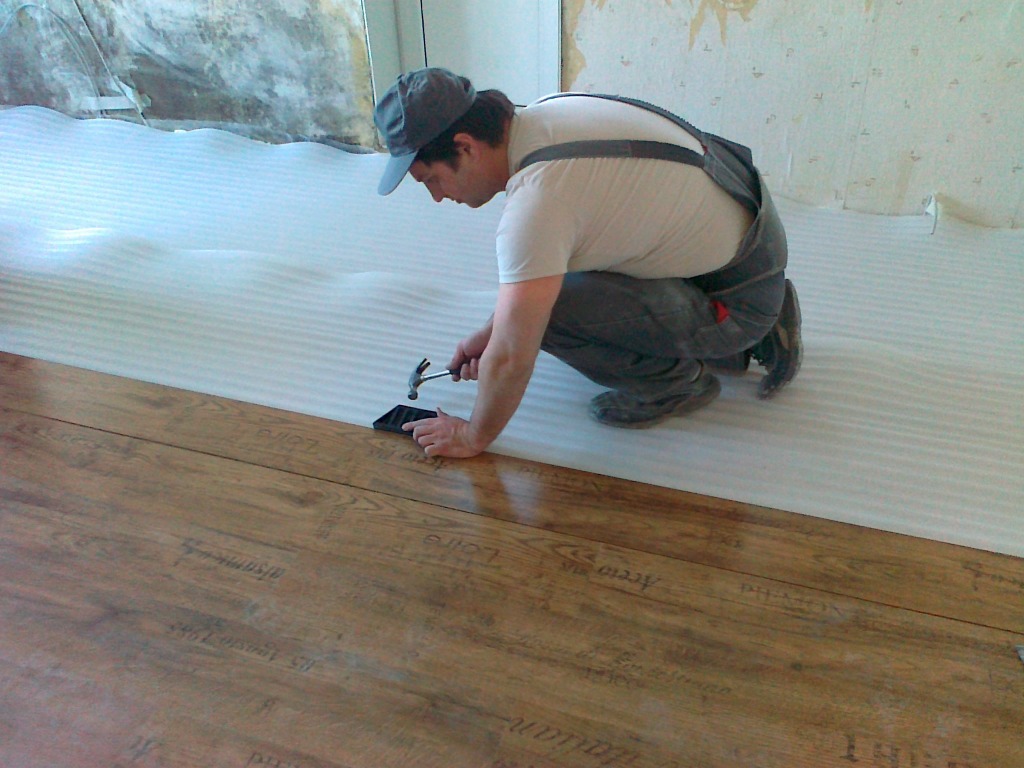 To Install Laminate Flooring, How Long Does It Take To Install Laminate Flooring