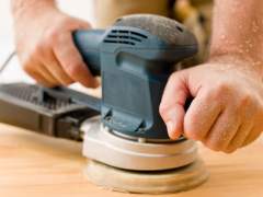 Preparing the wooden floor for painting