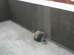 Applying waterproofing cement