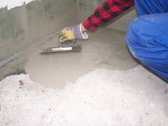 How to lay cementitious waterproofing coating