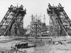 How long did it take to build the eiffel tower