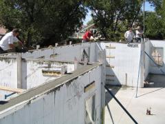 How to build concrete walls
