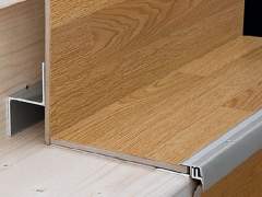 Using the profile finishing stairs laminate