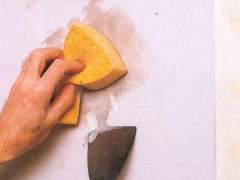 How to remove wallpaper glue from the
